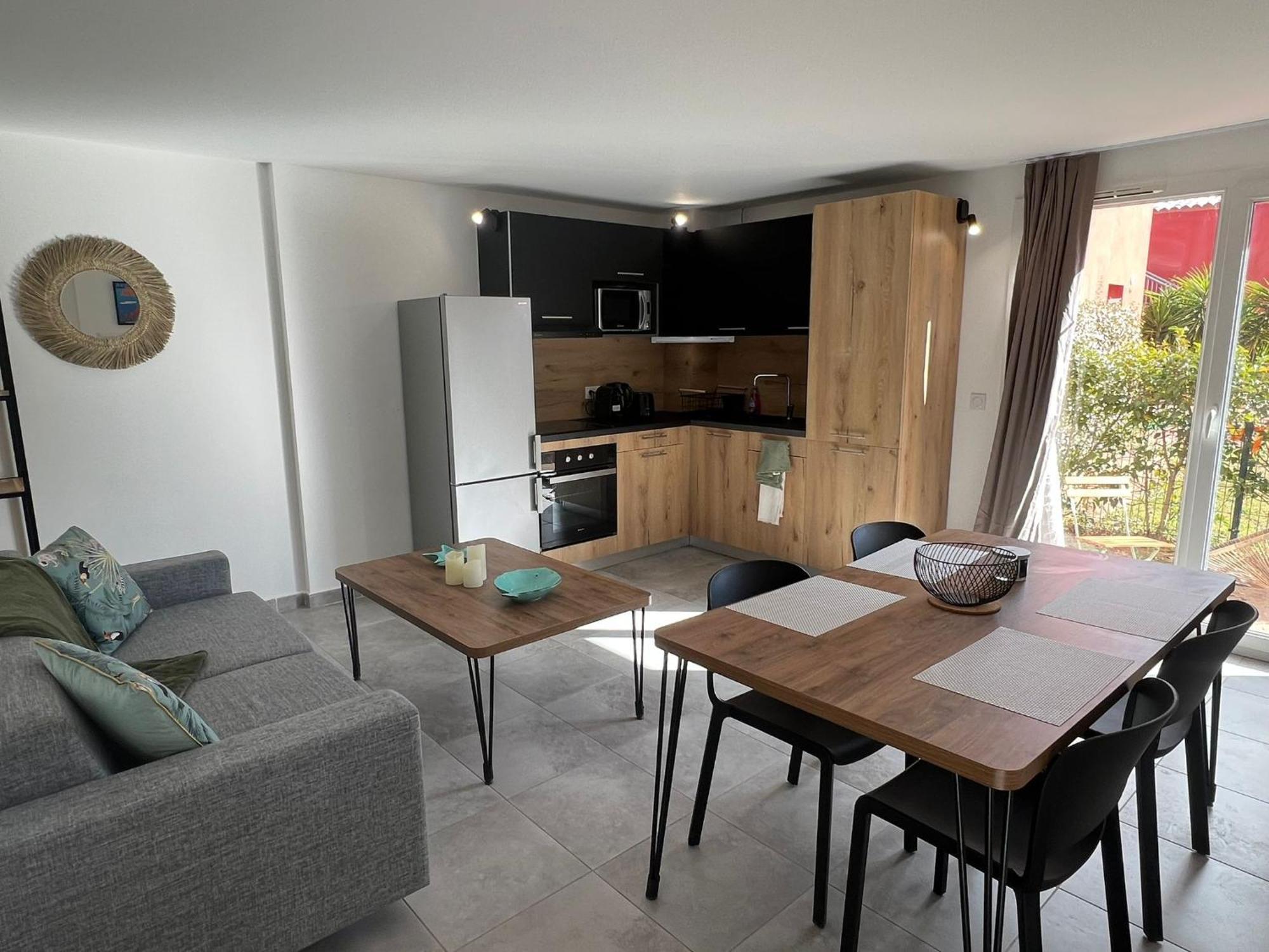 Residence Hoteliere Les Hameaux De Saint Cyprien Appartement 35 M2 1 Chambre Lecci Exterior photo