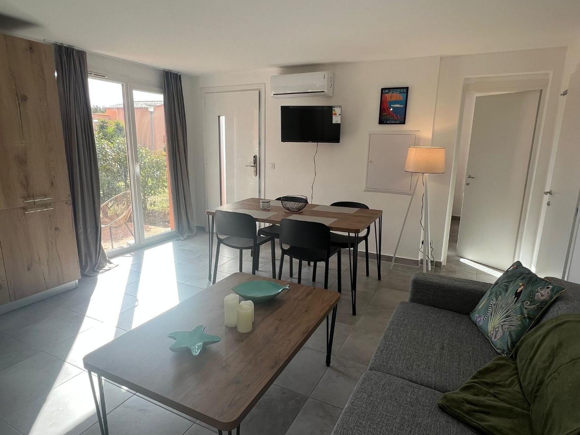 Residence Hoteliere Les Hameaux De Saint Cyprien Appartement 35 M2 1 Chambre Lecci Exterior photo